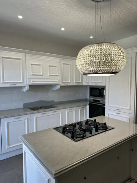 Ristrutturazione: Cucina con isola